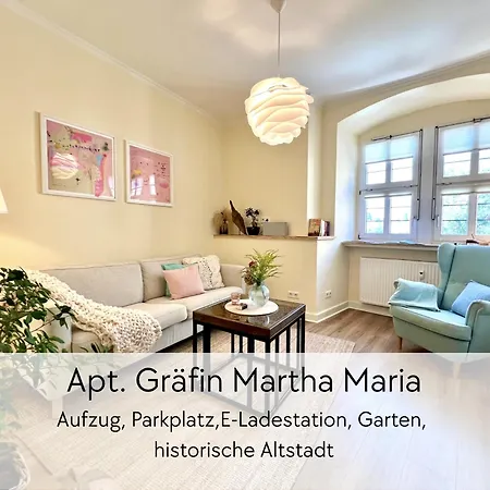 Graefin Martha Maria - Stilvolles In Der Historischen Hinterburg - Mit Aufzug, Parkplatz, E-ladestation & Garten - Fulda, Alsfeld, Bad Hersfeld 25-30 Min - Hunde Willkommen * Schlitz