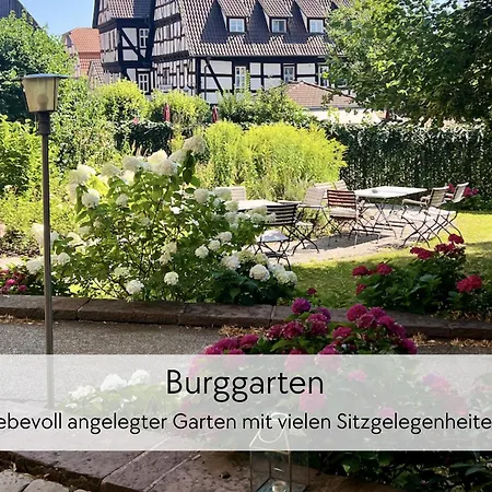 Graefin Martha Maria - Stilvolles In Der Historischen Hinterburg - Mit Aufzug, Parkplatz, E-ladestation & Garten - Fulda, Alsfeld, Bad Hersfeld 25-30 Min - Hunde Willkommen *
