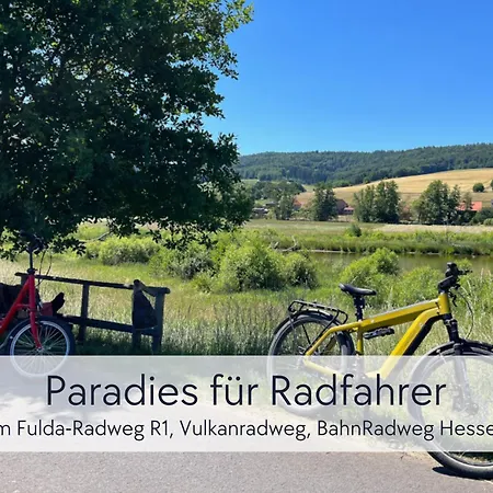 דירה Graefin Martha Maria - Stilvolles In Der Historischen Hinterburg - Mit Aufzug, Parkplatz, E-ladestation & Garten - Fulda, Alsfeld, Bad Hersfeld 25-30 Min - Hunde Willkommen שליץ